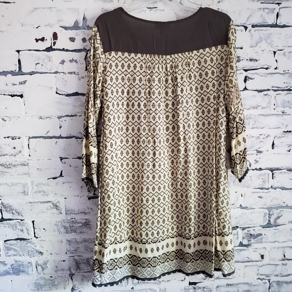 Umgee Olive Tunic With Embroidered Neckline - Picture 4 of 5